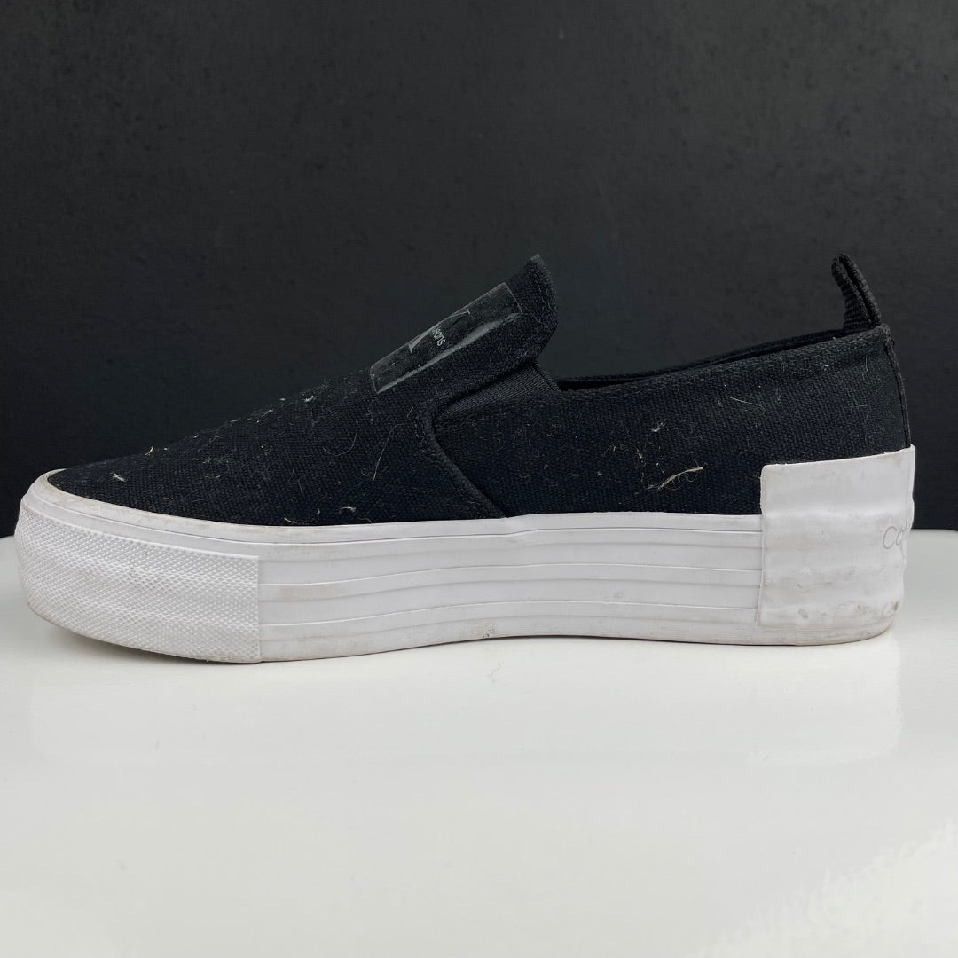 CALVIN KLEIN Alpargatas Negro Talle 38