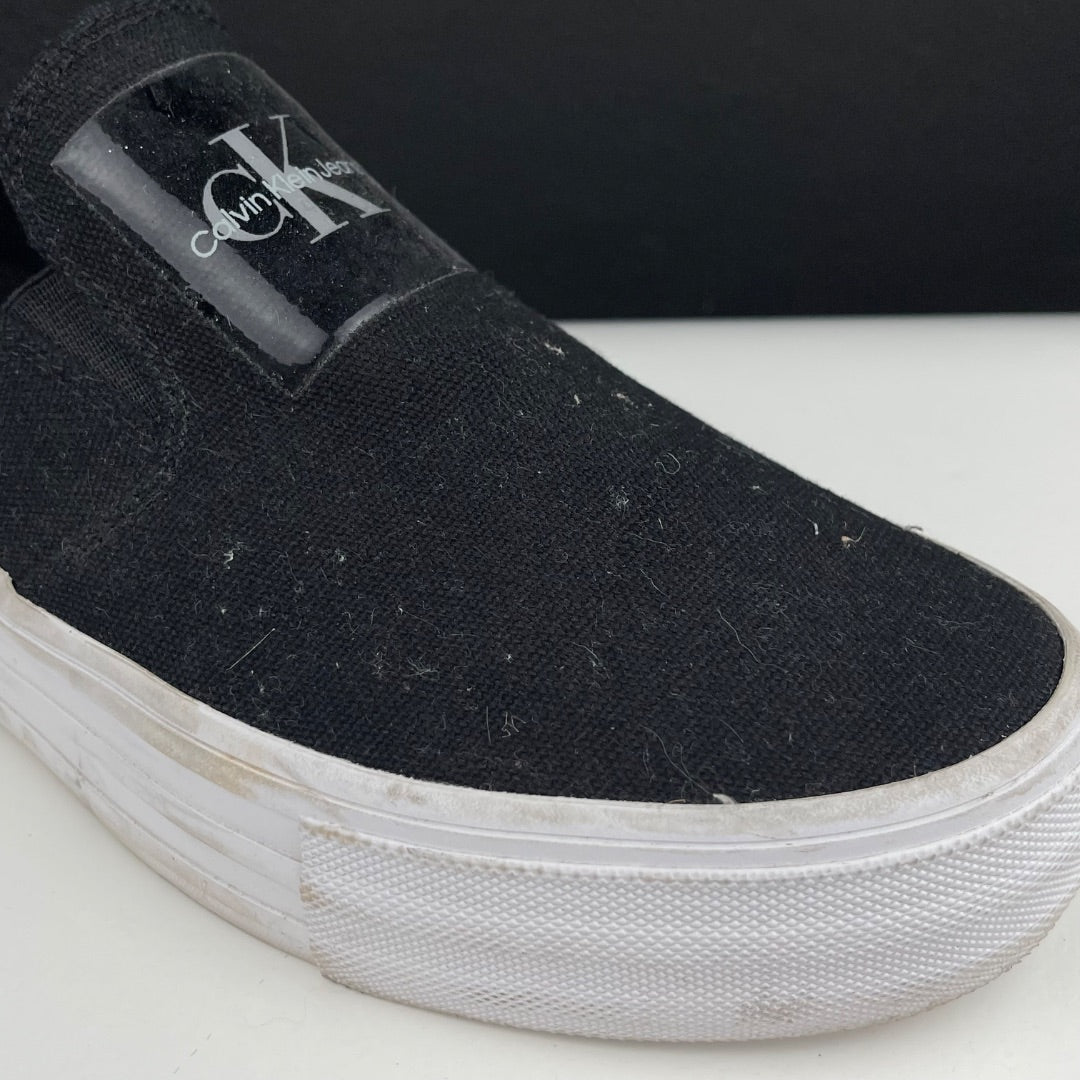 CALVIN KLEIN Alpargatas Negro Talle 38