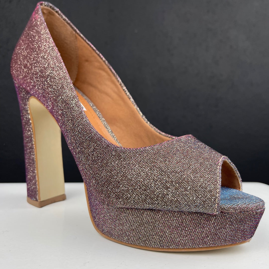 VIA UNO Zapato Taco Alto Varios Talle 7