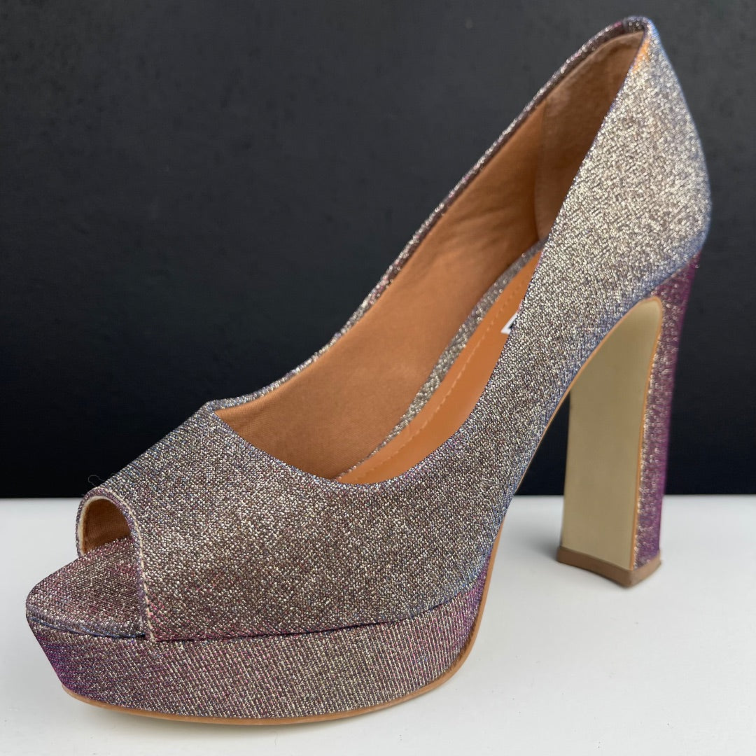 VIA UNO Zapato Taco Alto Varios Talle 7