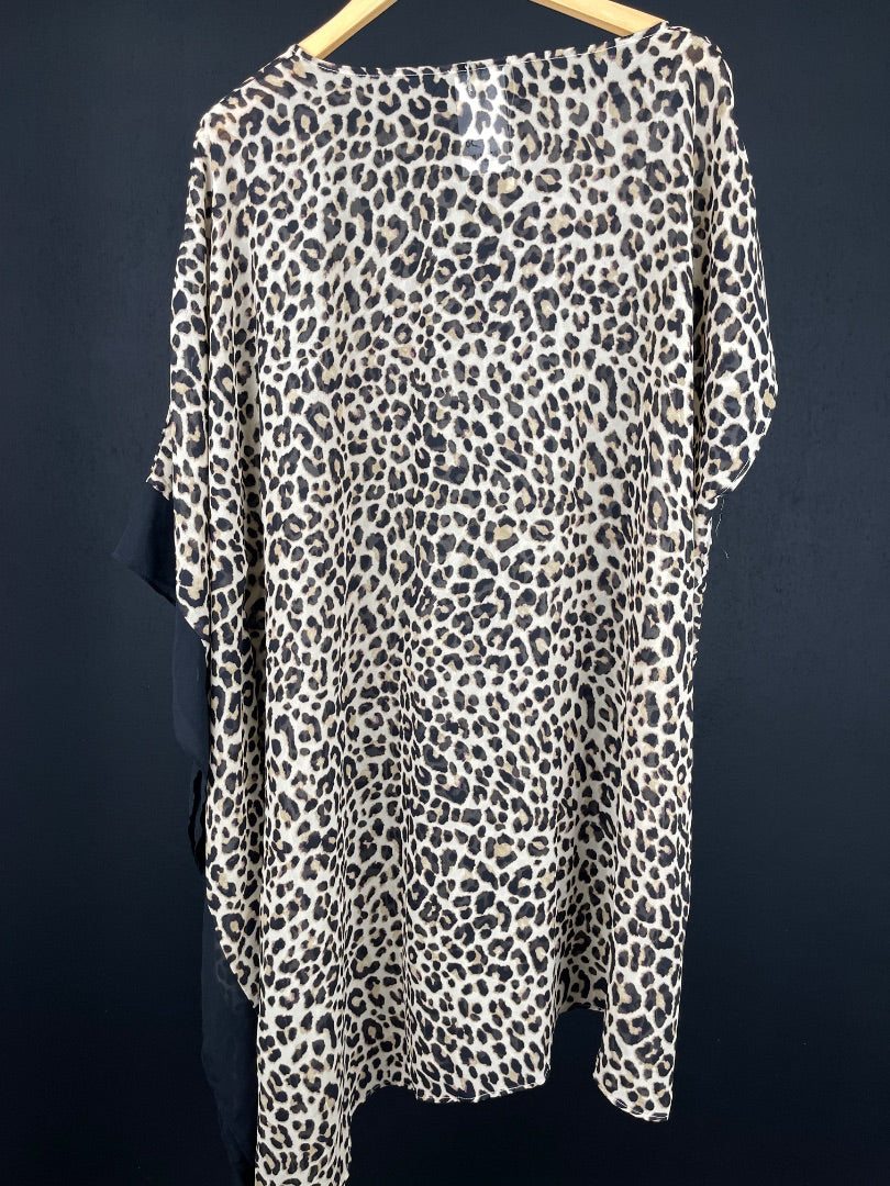 DKNY Blusa Varios  Animal Print Talle 2