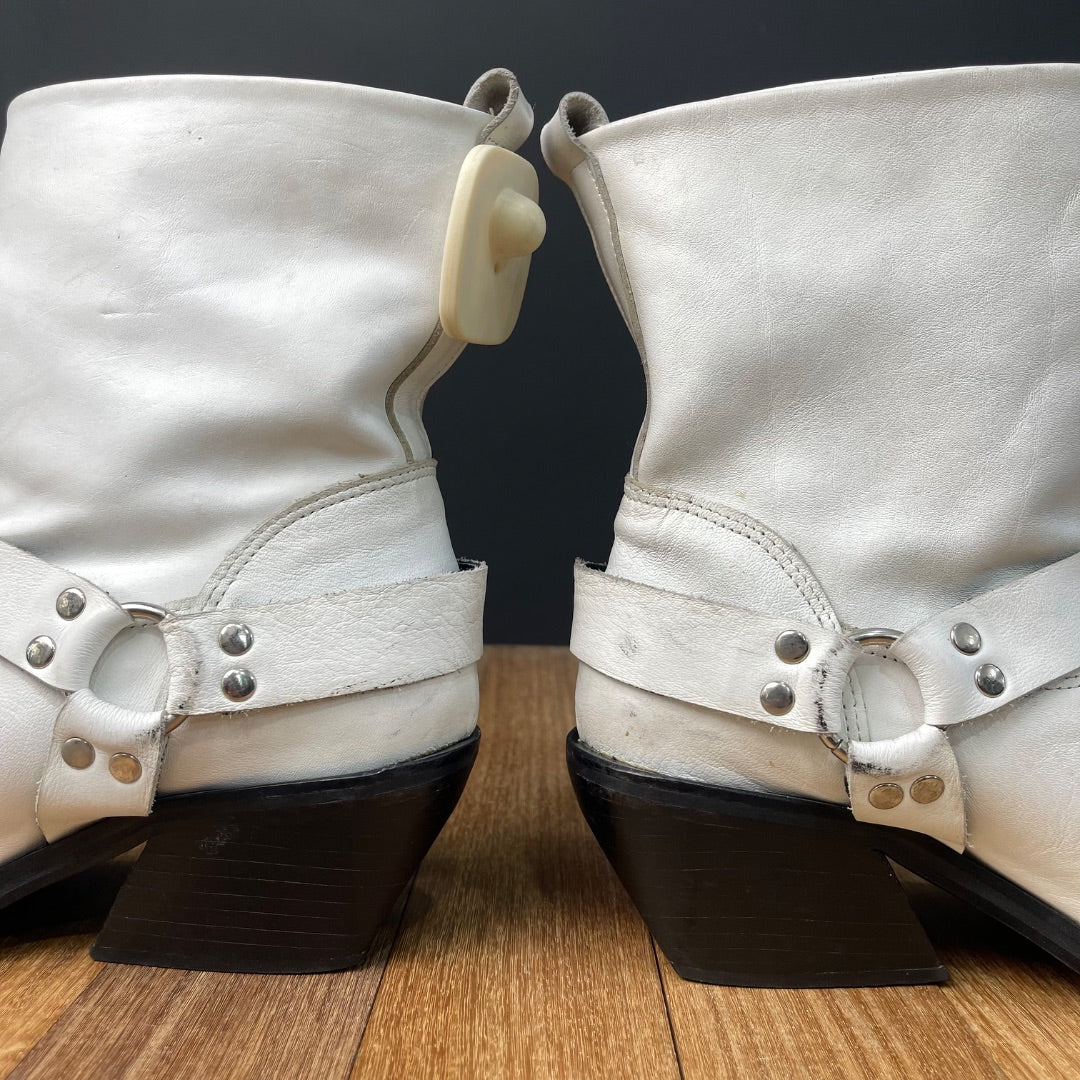 F•E SHOES  Bota Corta  Color Blanco  Talle 37