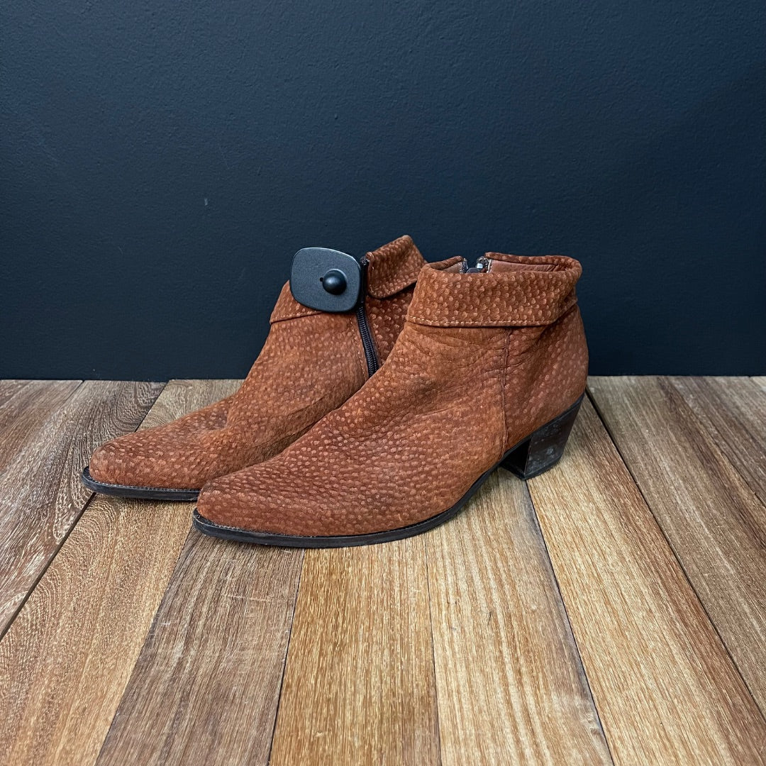 Bota Corta  SIN MARCA  Marron Talle 37