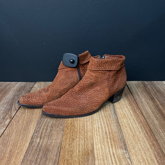 SIN MARCA  Bota Corta  Marron  Talle 37