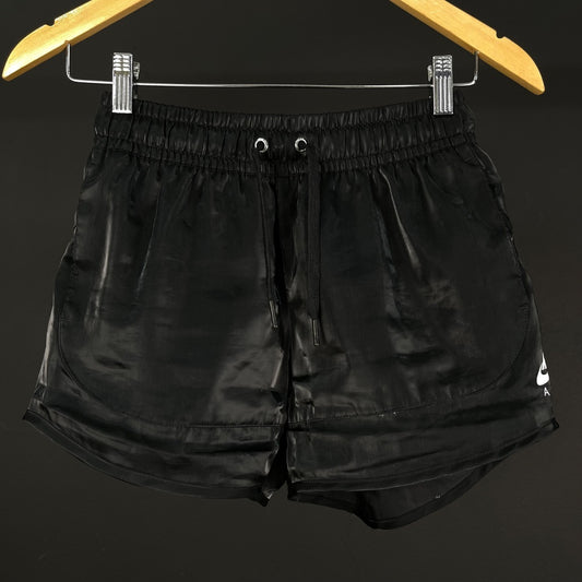 NIKE Short Negro Talle XS