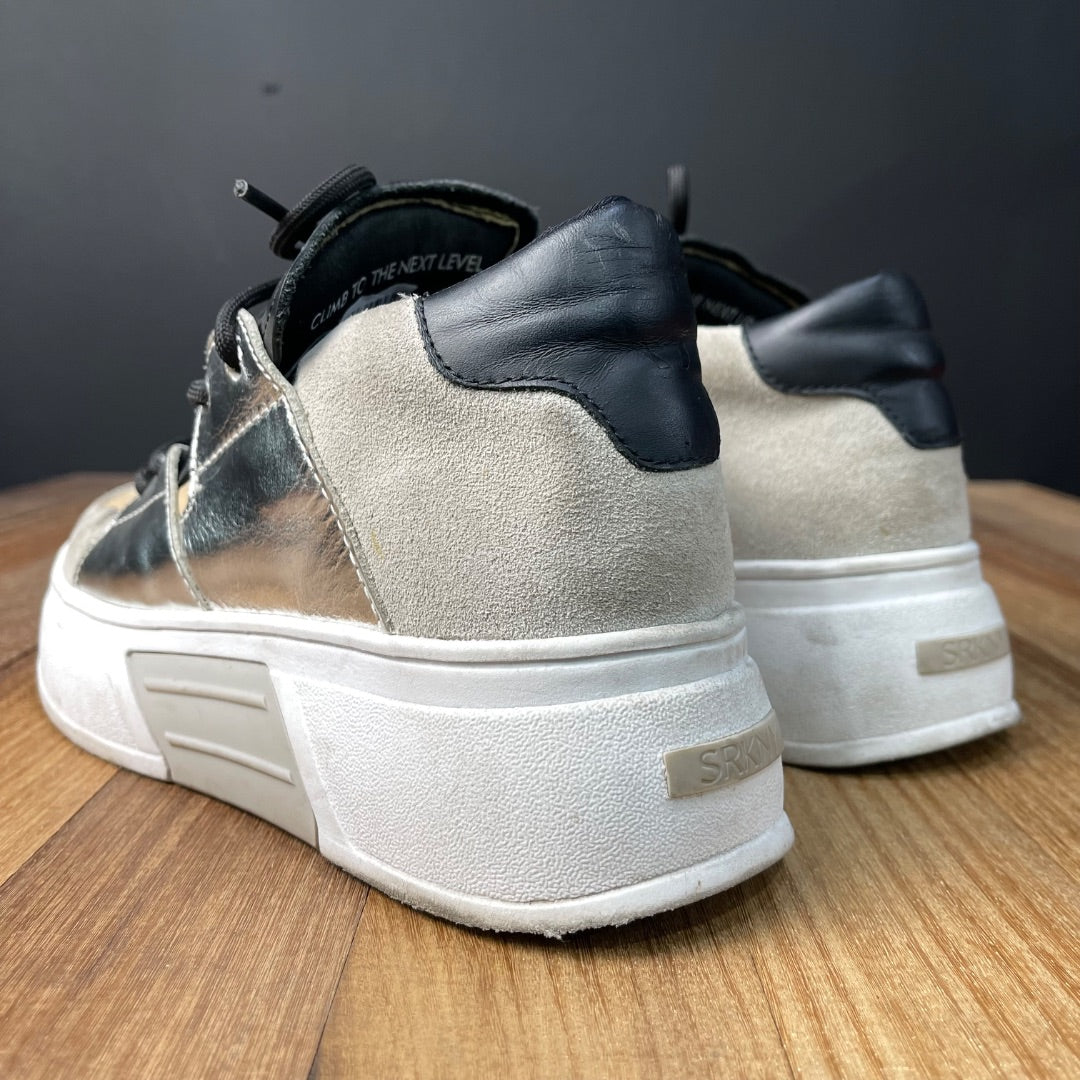 SARKANY  Zapatillas  Varios Beige Y Negro  Talle 38