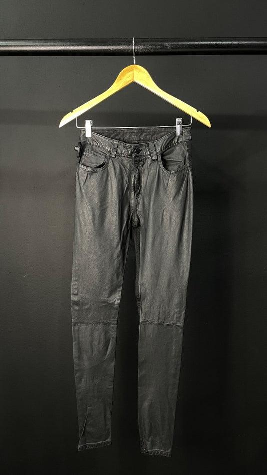SIN MARCA  Pantalon  Color Negro  Talle 1