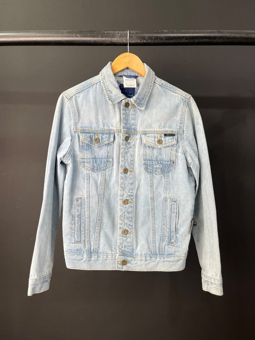 ZARA Campera Celeste Talle S