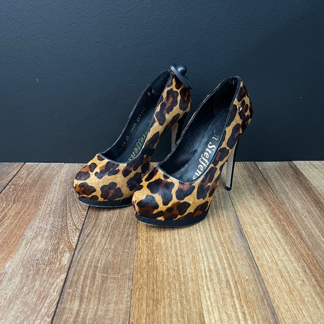 CARMEN STEFFENS  Sandalias  Varios  Animal Print  Talle 35