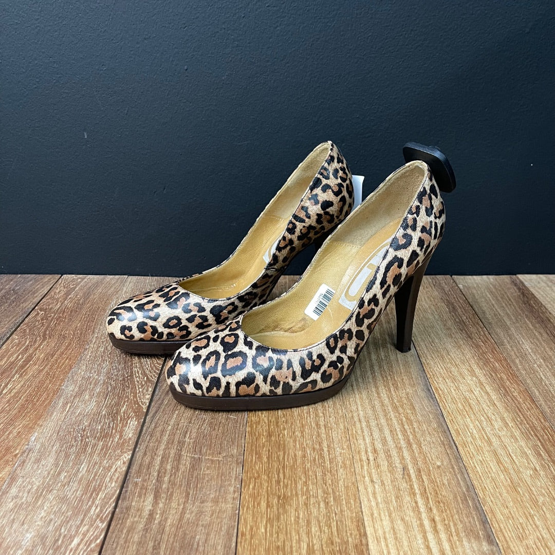 CLAUDE BERNARD  Zapatos  Color Varios  Animal Print  Talle 37