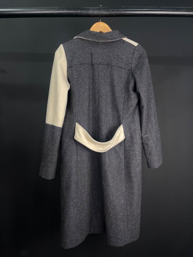 JUSTA PETRA Tapado Gris Talle 1