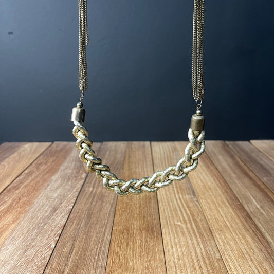 SIN MARCA  Collar  Color Dorado  Talle Unico