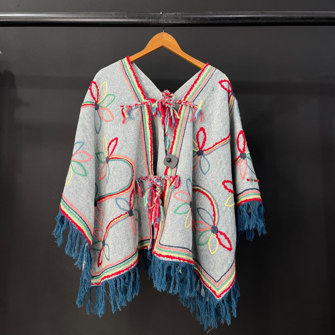 CHASKA Poncho Varios Talle Unico