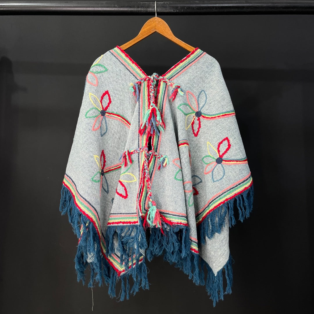 CHASKA Poncho Varios Talle Unico