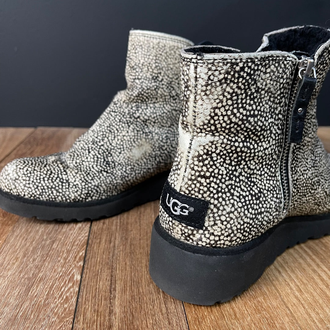 UGGS Bota Corta Varios  Animal Print Talle 40