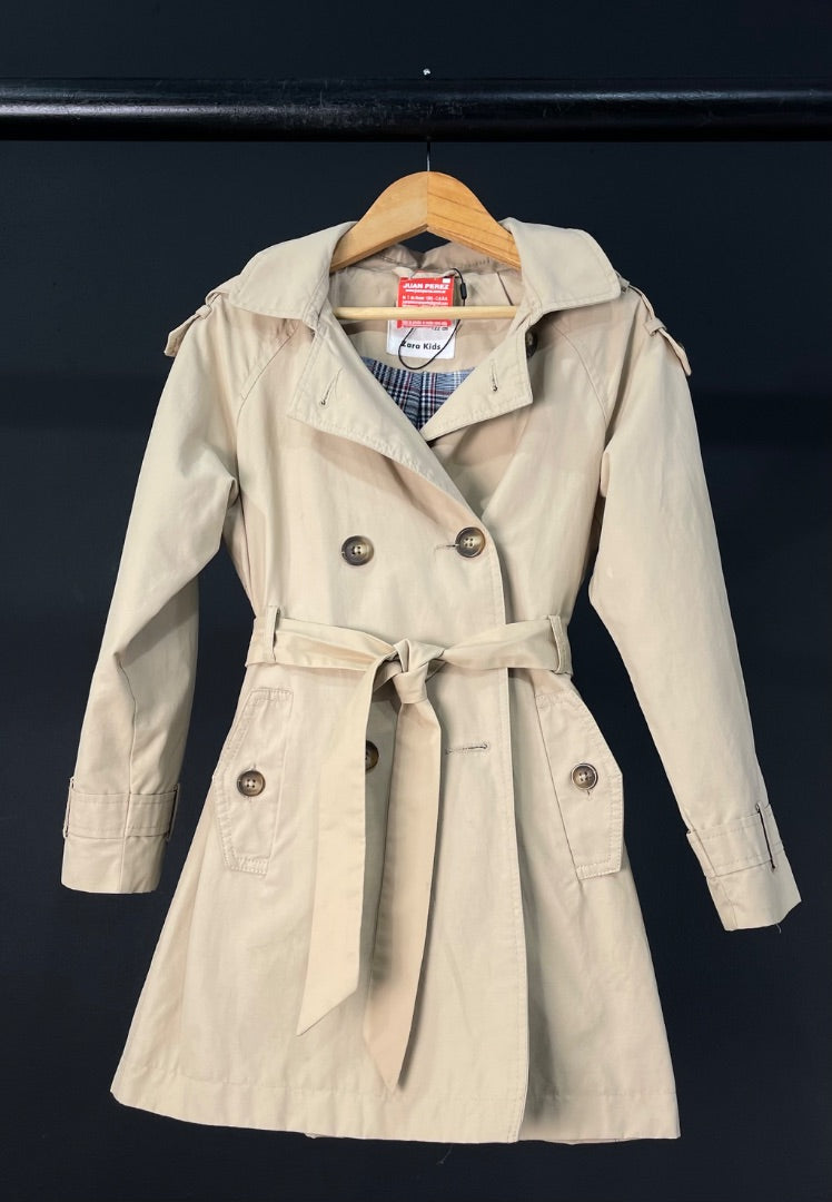 ZARA  Tapado  Color Beige  Talle 7
