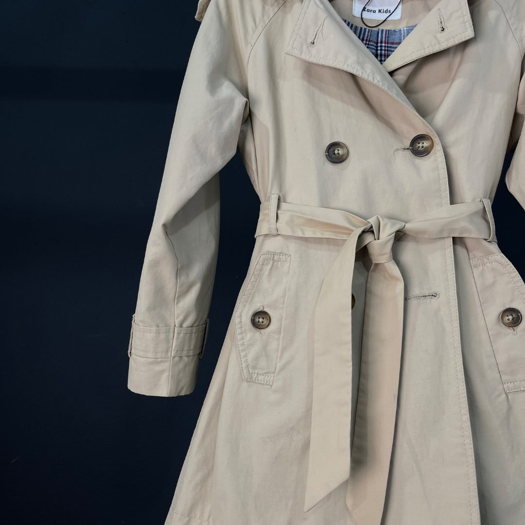 ZARA  Tapado  Color Beige  Talle 7