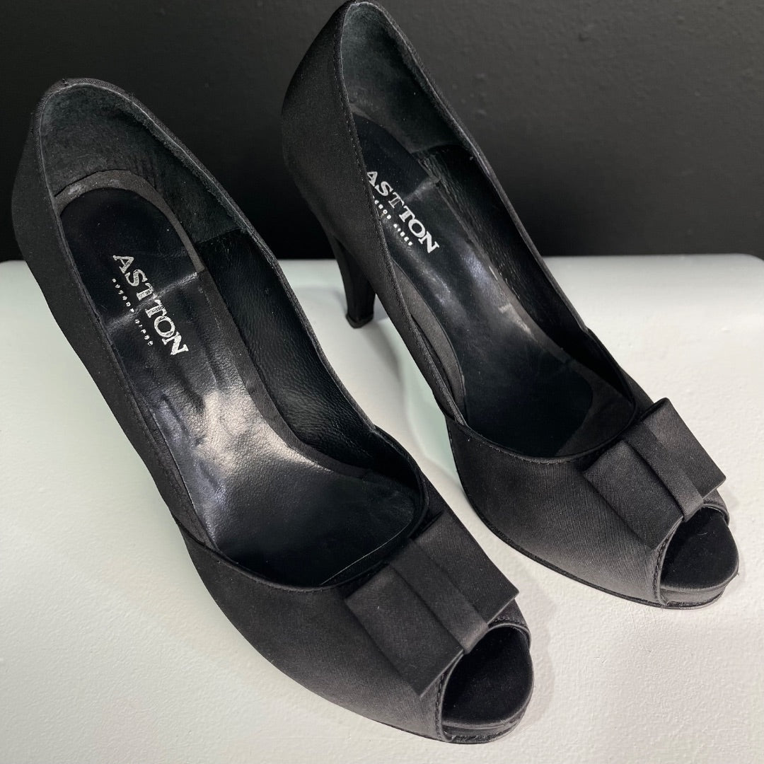 ASTTON Sandalias Negro Talle 39