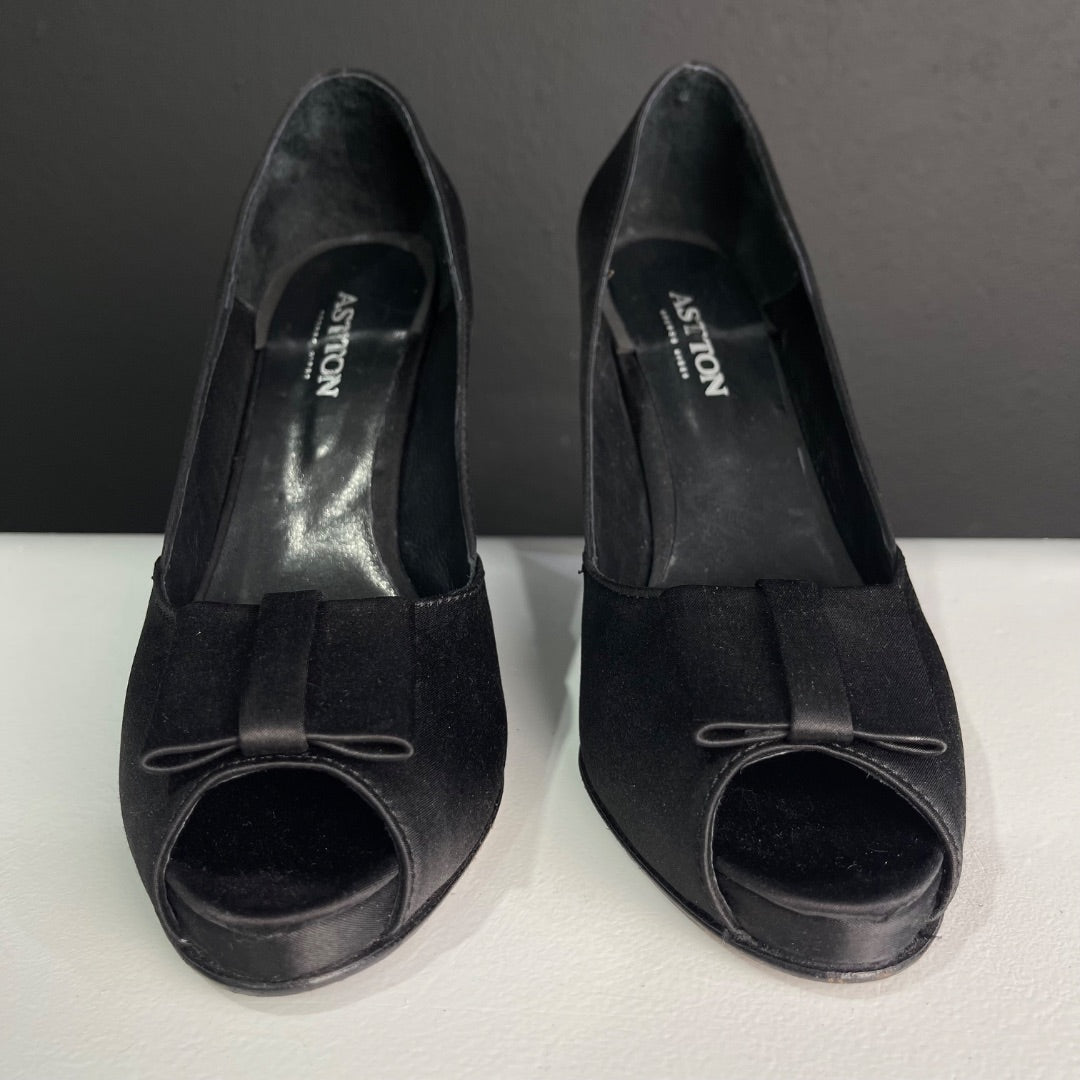 ASTTON Sandalias Negro Talle 39