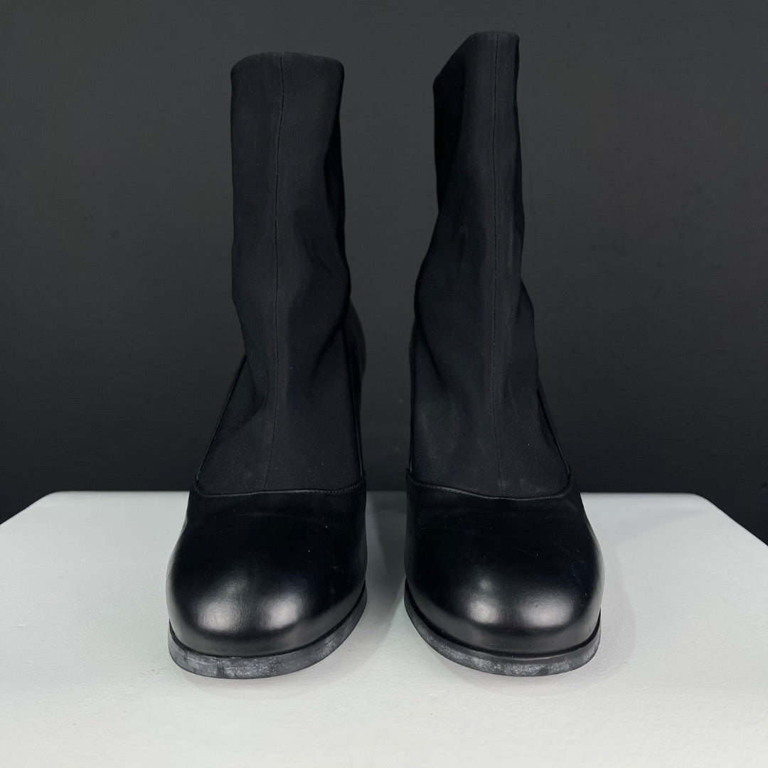 COS Bota Corta Negro Talle 37