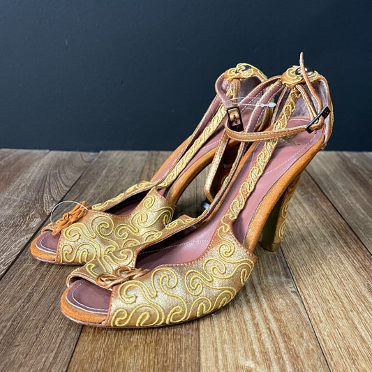 HOUSE OF DEREOS Sandalias Dorado Talle 40