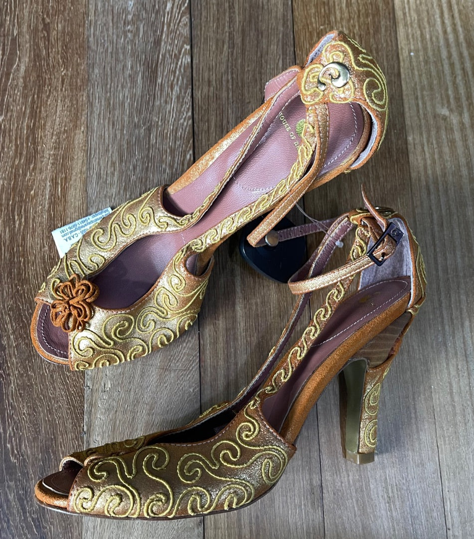 HOUSE OF DEREOS Sandalias Dorado Talle 40