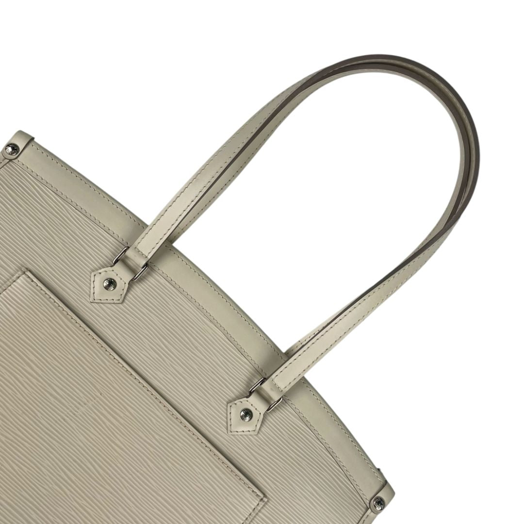 Cartera  LOUIS VUITTON  Color Beige Medida 34cm X 27cm