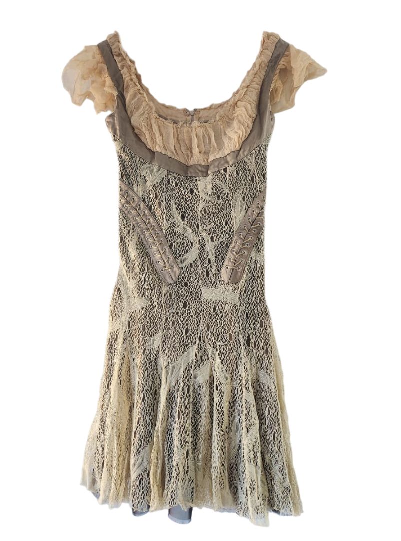 Vestido Sin Manga  ALEXANDER MQUEEN  Color Beige Talle S