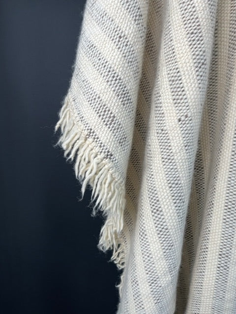 Poncho  SIN MARCA  Beige Talle 2