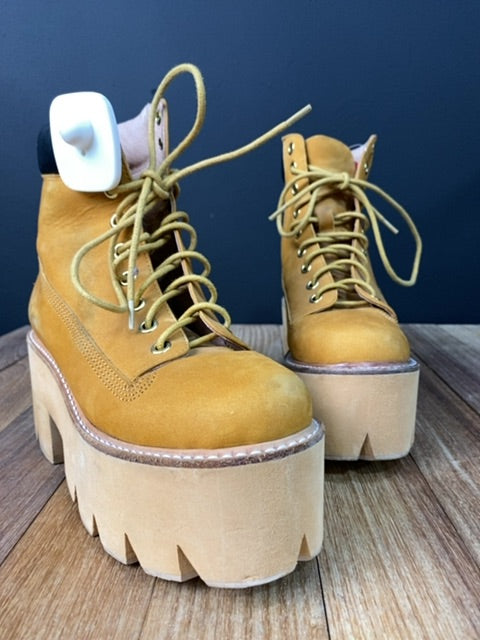 Borcegos  CAMPBELL  Color Mostaza Talle 36