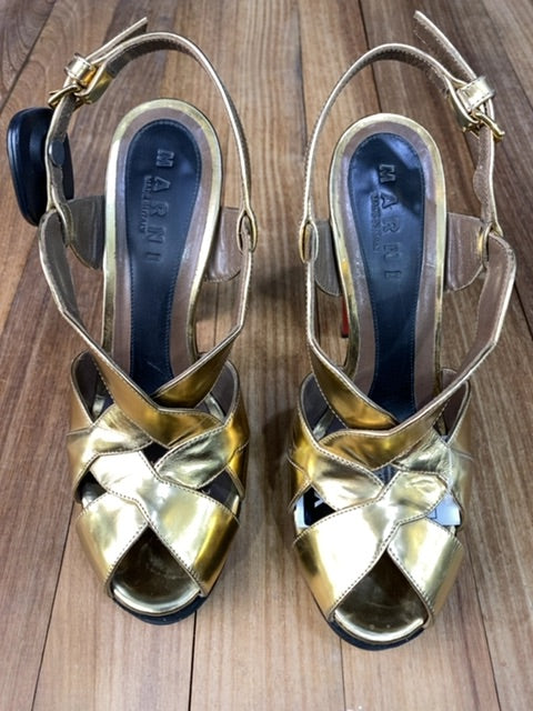 Sandalias  MARNI  Dorado Talle 40