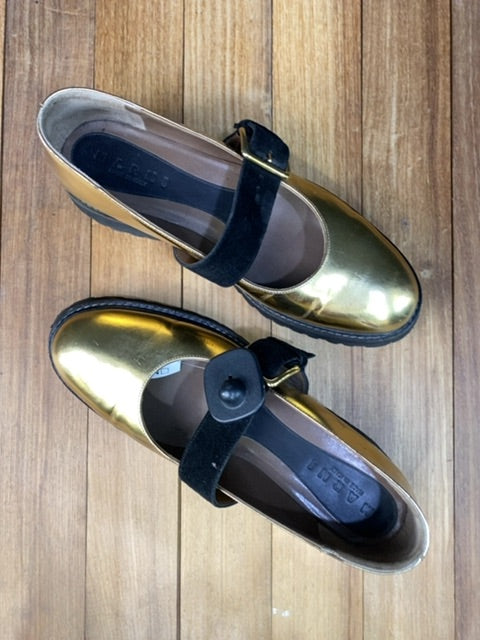 Zapatos  MARNI  Dorado Talle 40