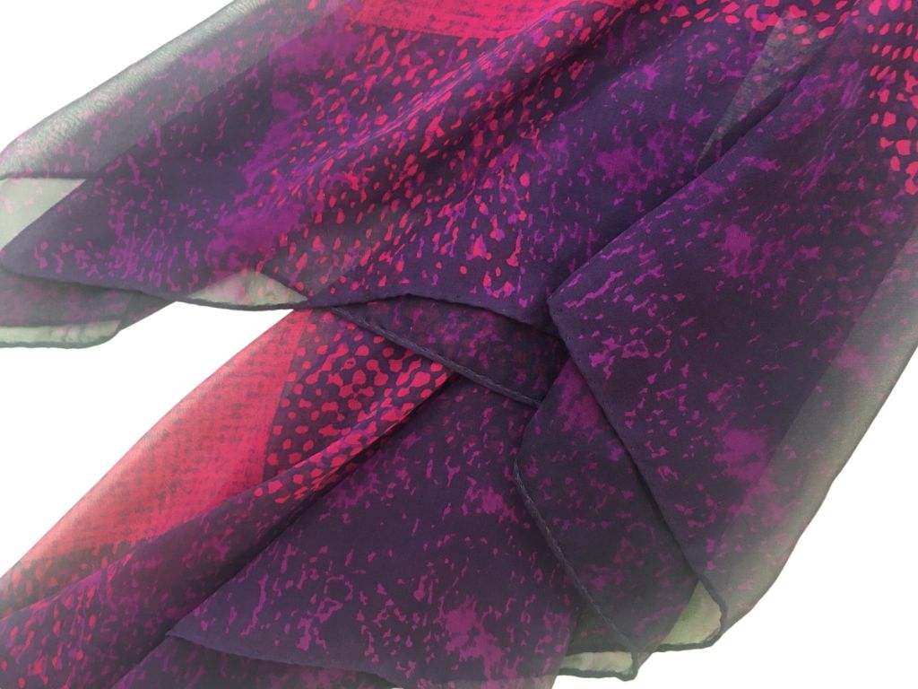 Pañuelo Sin Marca Violeta Medida 105Cm X 105Cm